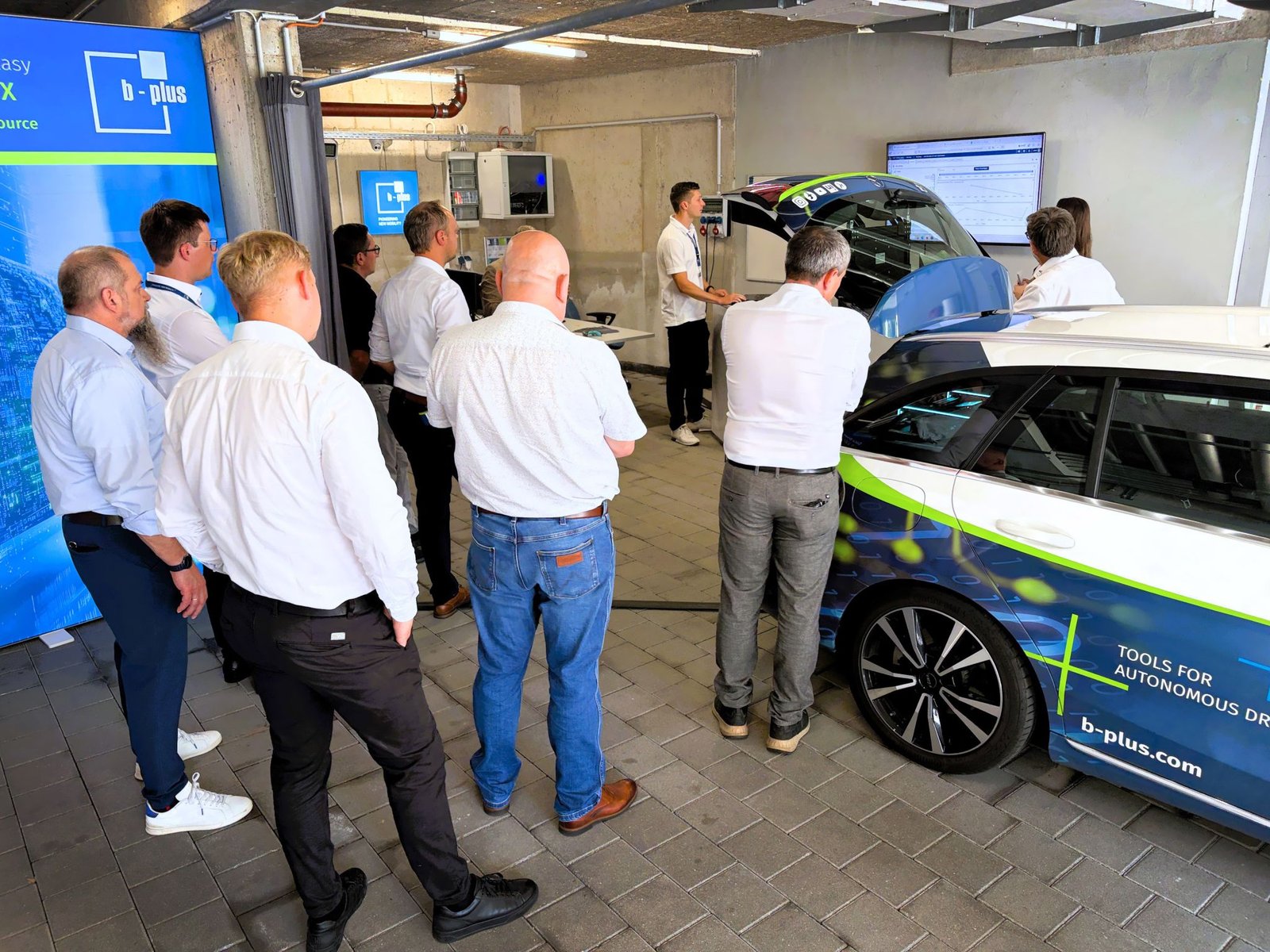 b-plus vehicle data acquisition and validation technology